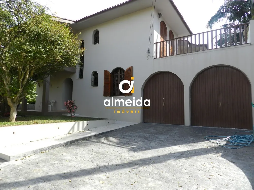Casa, 3 quartos, 448 m² - Foto 1