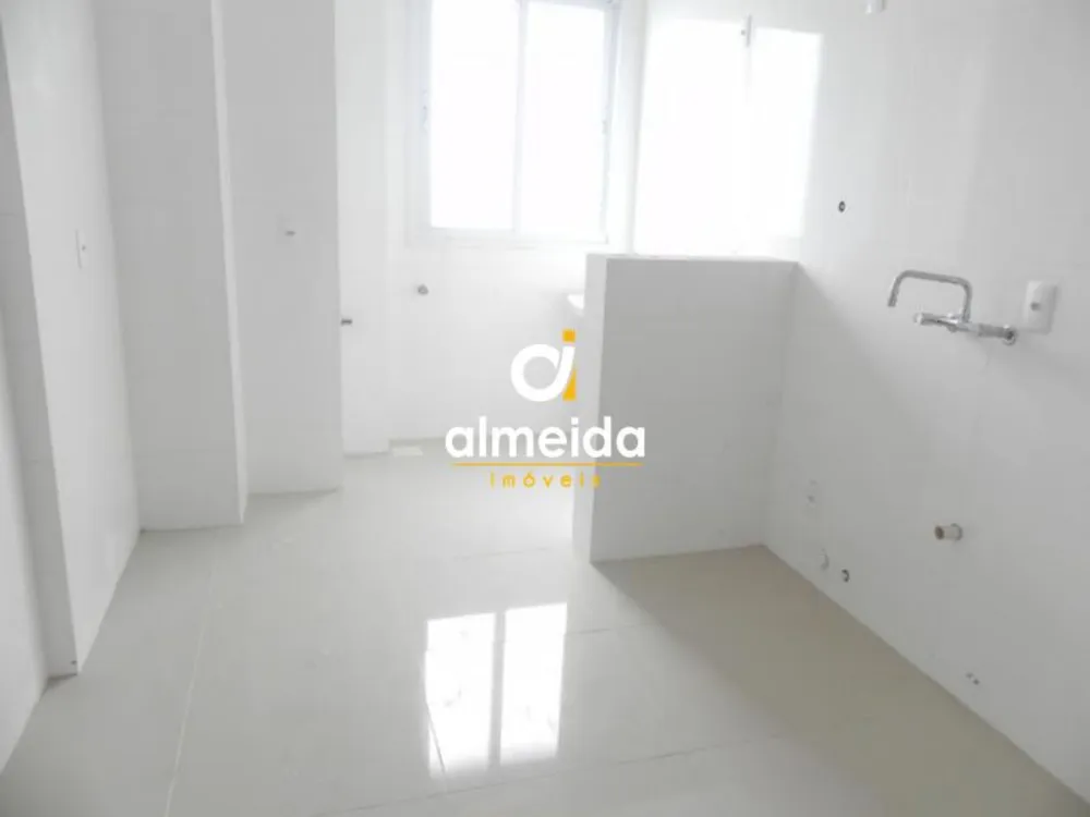 Cobertura, 3 quartos, 260 m² - Foto 2
