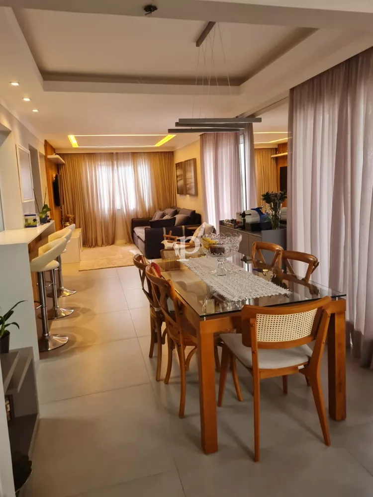 Casa à venda com 3 quartos, 600m² - Foto 4