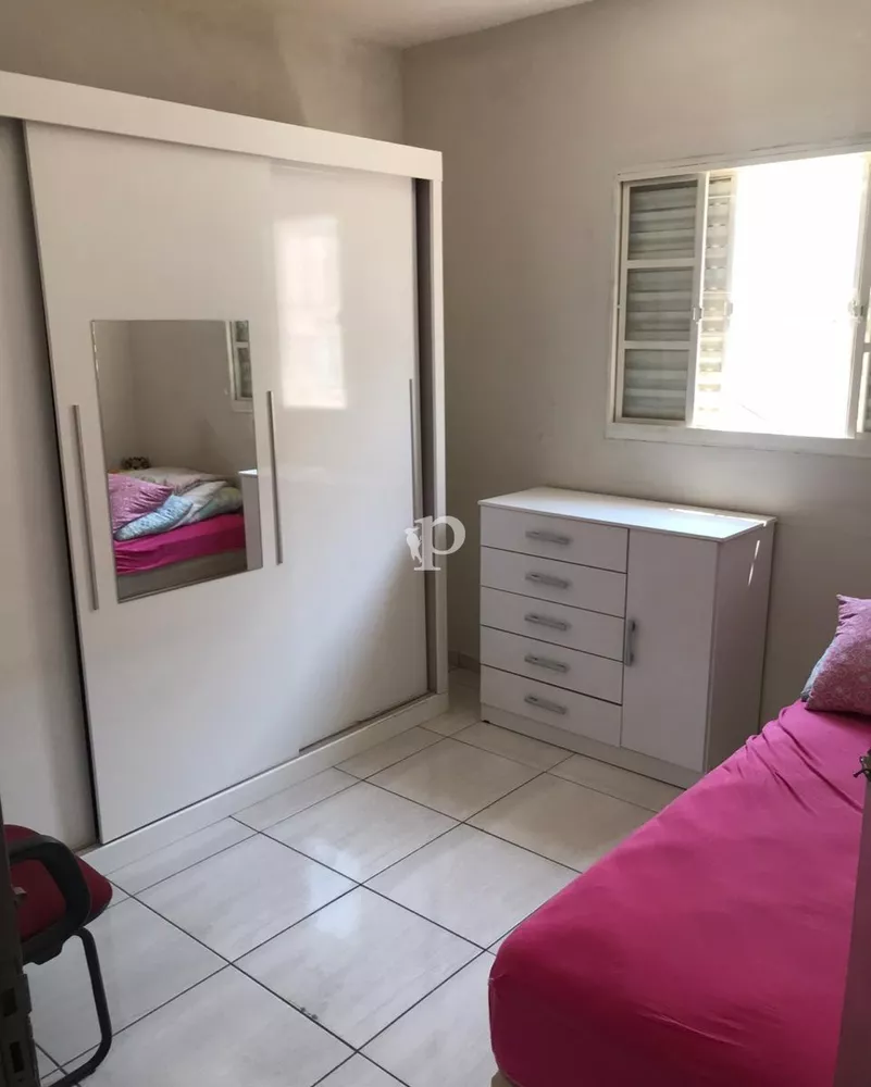 Casa à venda com 3 quartos, 242m² - Foto 5