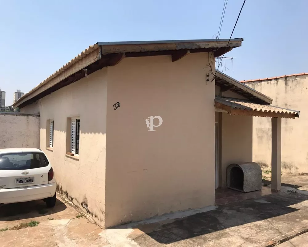 Casa à venda com 3 quartos, 242m² - Foto 2