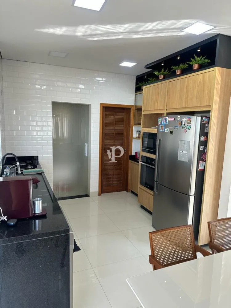 Casa, 3 quartos, 231 m² - Foto 7