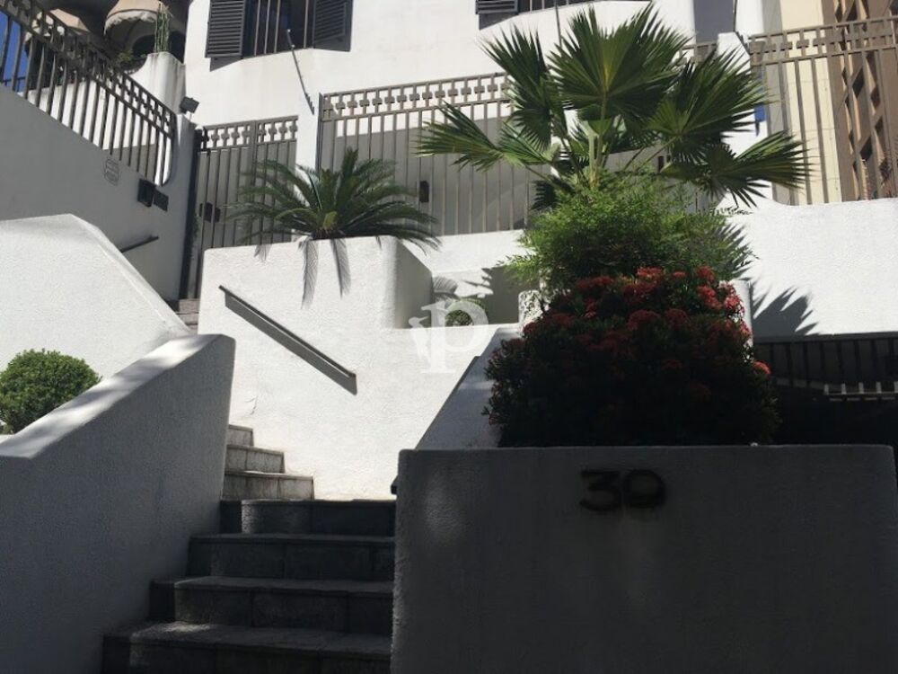 Apartamento à venda com 3 quartos, 105m² - Foto 1