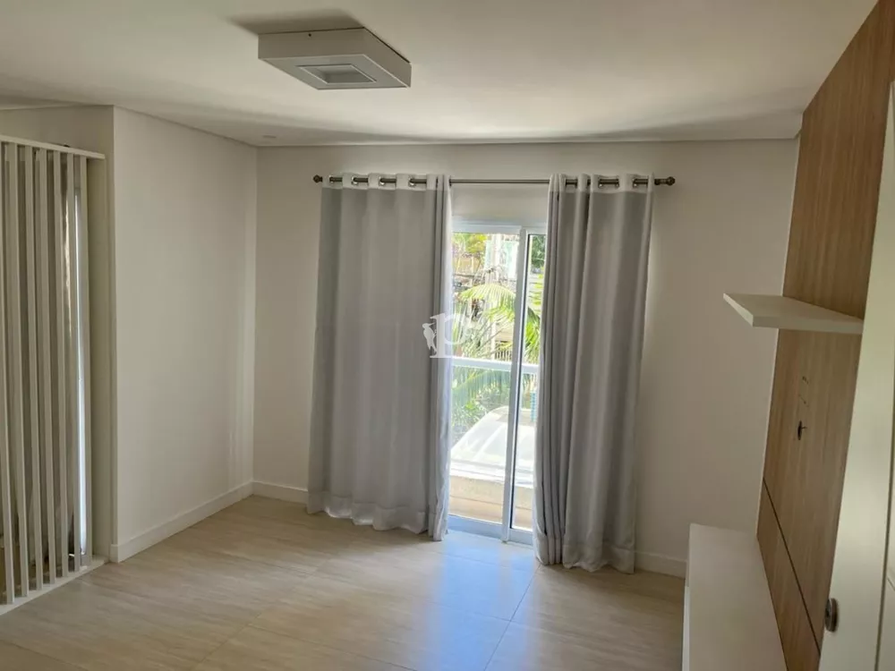 Apartamento à venda com 3 quartos, 87m² - Foto 2