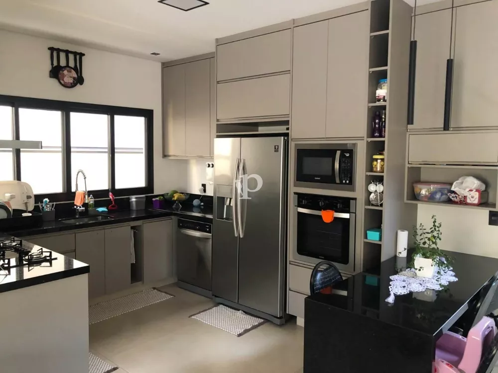 Casa à venda e aluguel com 4 quartos, 360m² - Foto 4