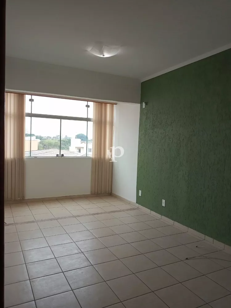 Apartamento à venda com 2 quartos, 71m² - Foto 3