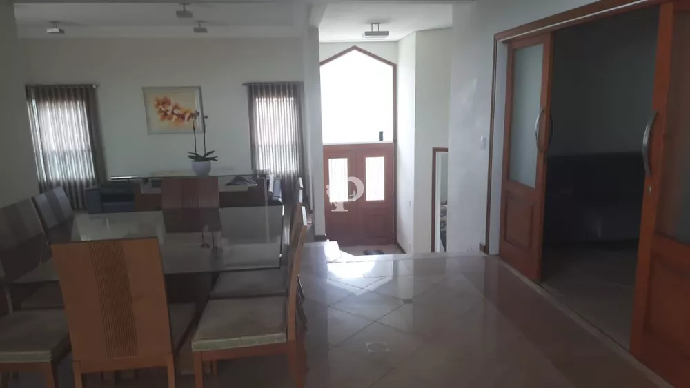 Casa à venda com 3 quartos, 690m² - Foto 4