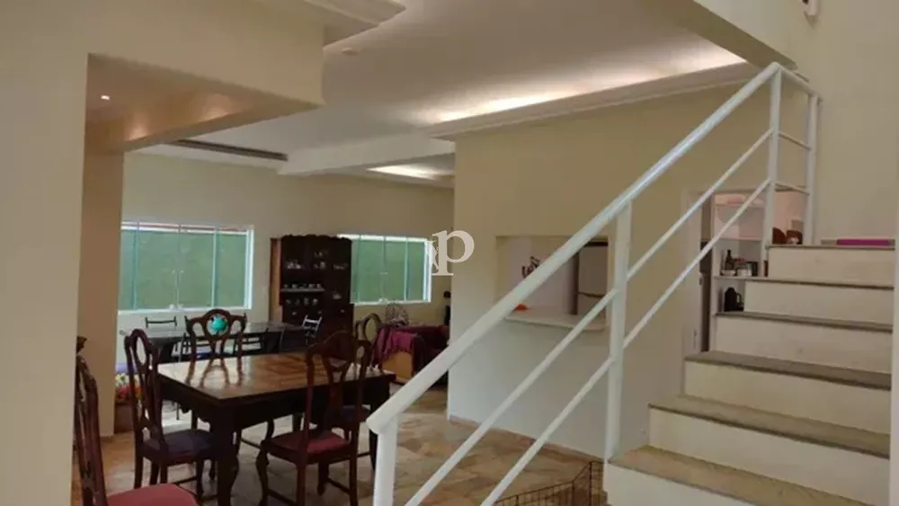 Casa à venda com 4 quartos, 480m² - Foto 1