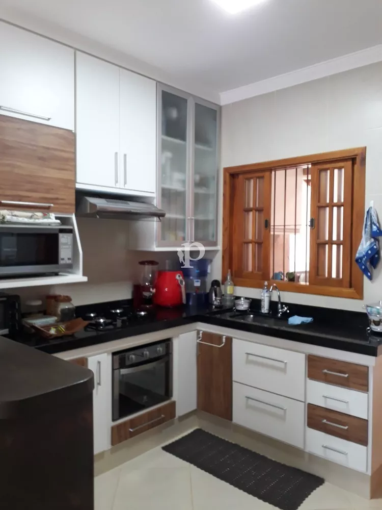 Casa à venda com 3 quartos, 250m² - Foto 7