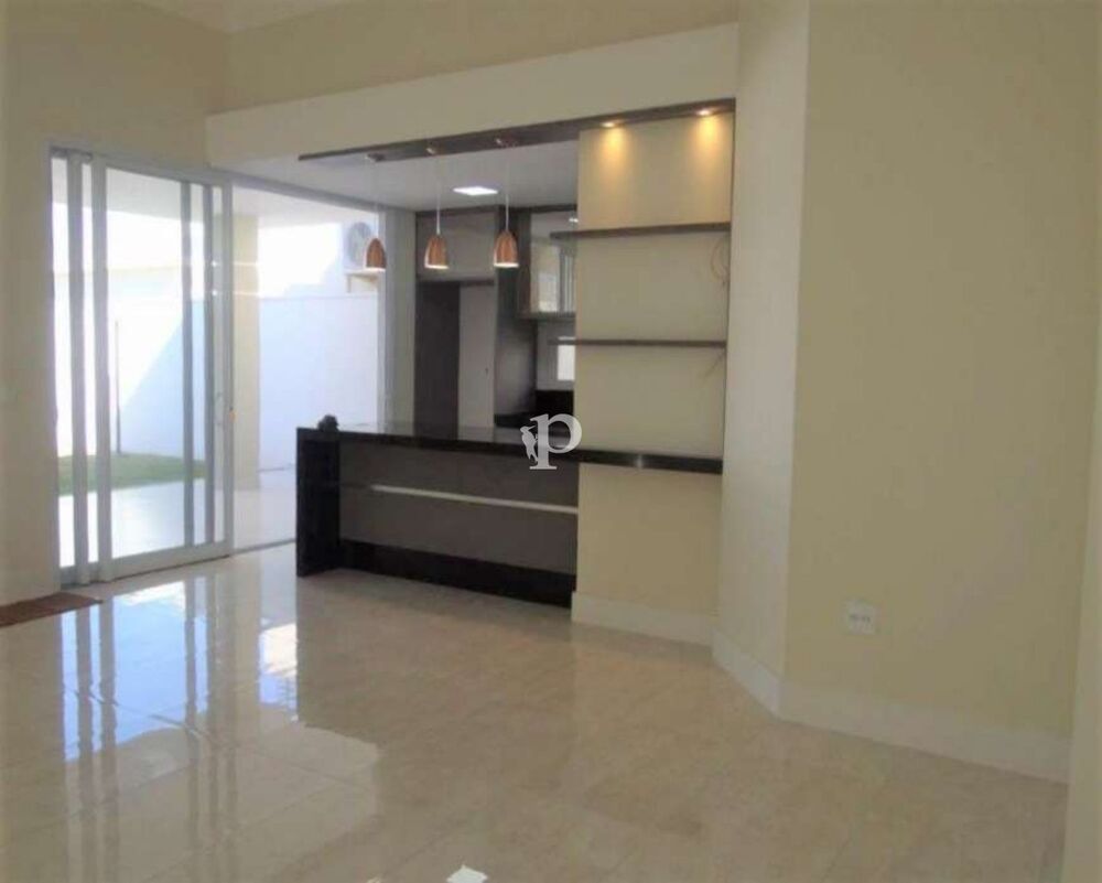 Casa à venda com 3 quartos, 390m² - Foto 1
