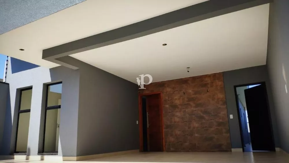 Casa à venda com 2 quartos, 200m² - Foto 3