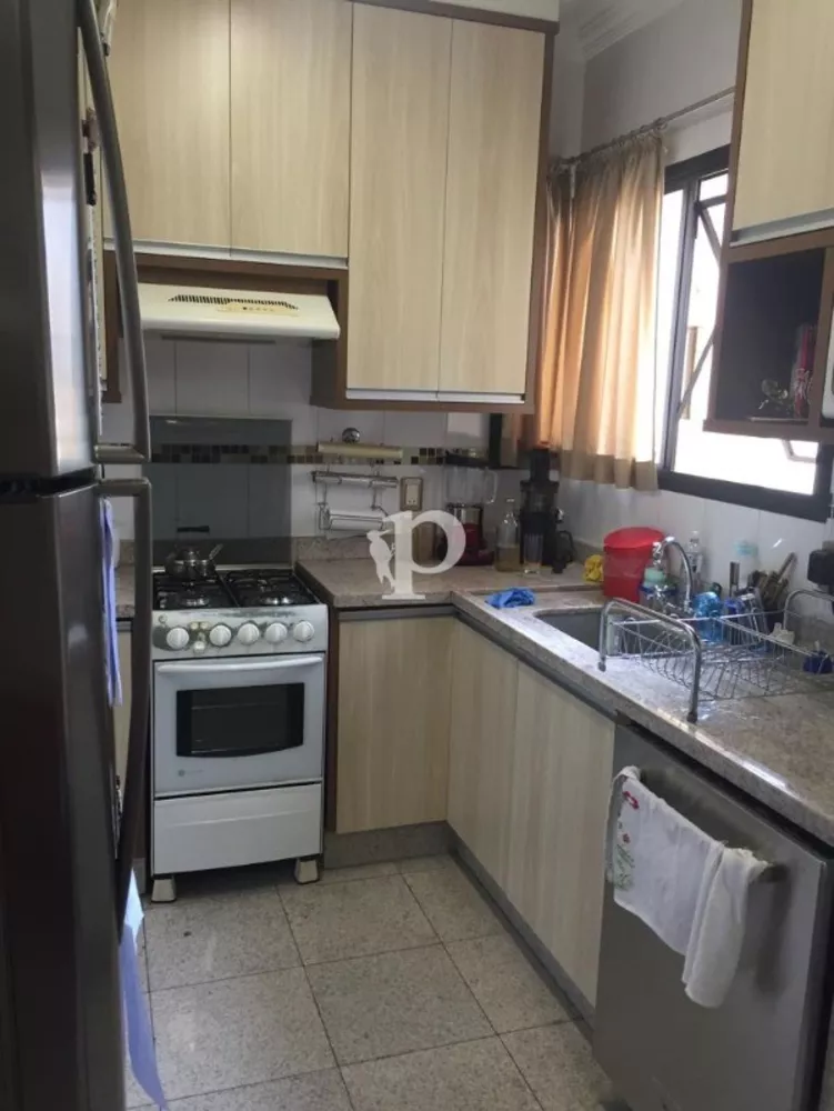 Apartamento à venda com 3 quartos, 140m² - Foto 9