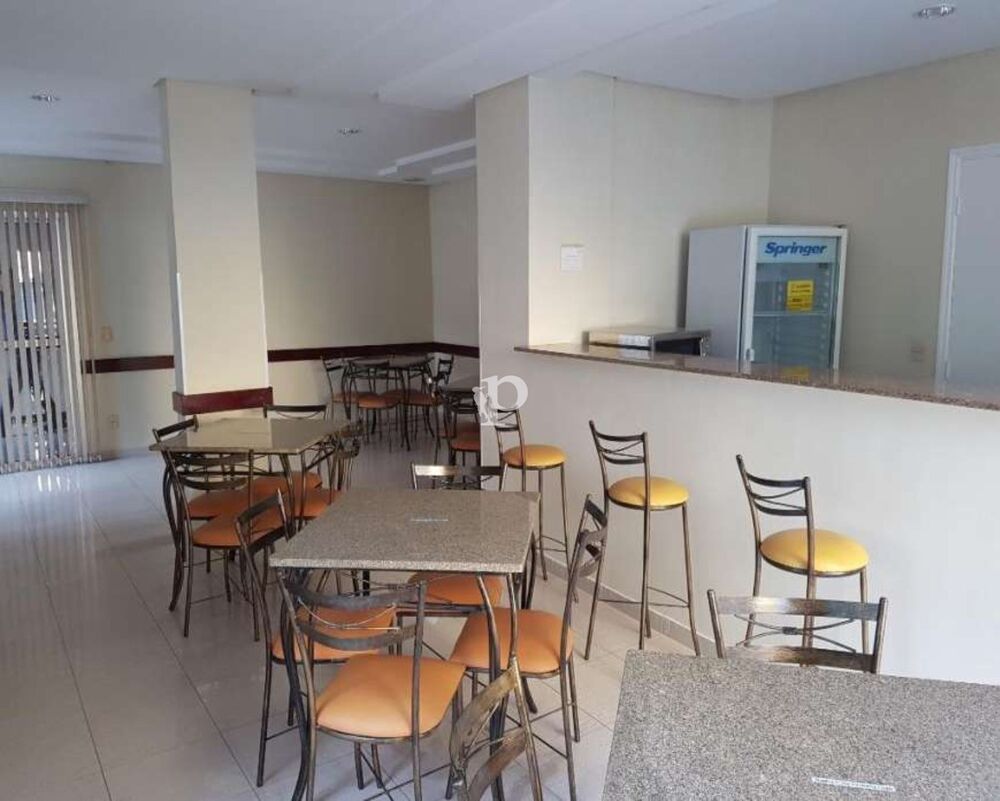 Apartamento à venda com 2 quartos, 70m² - Foto 6