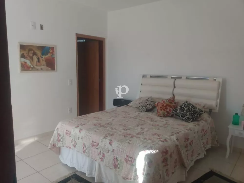 Casa à venda com 3 quartos, 215m² - Foto 17