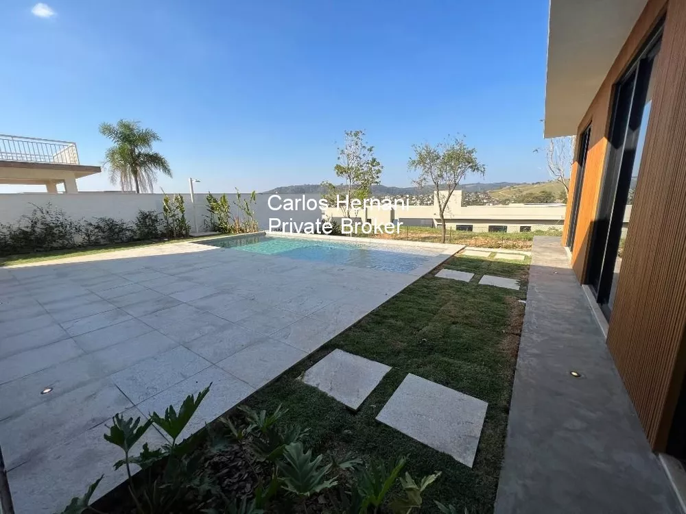 Casa à venda com 4 quartos, 285m² - Foto 3