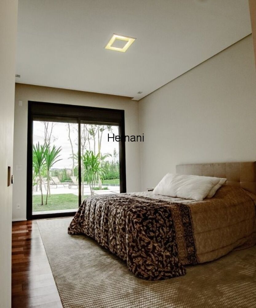 Casa, 6 quartos, 2735 m² - Foto 1