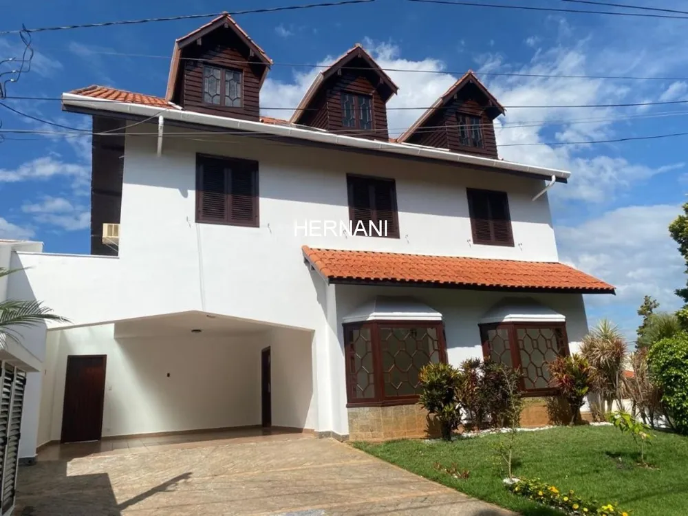 Casa, 3 quartos, 391 m² - Foto 1