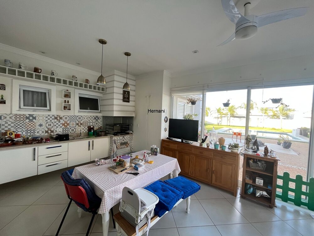 Casa, 4 quartos, 257 m² - Foto 3