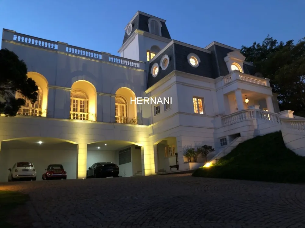 Casa, 6 quartos, 2404 m² - Foto 1