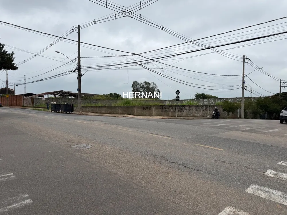 Loteamento e Condomínio, 1500 m² - Foto 1