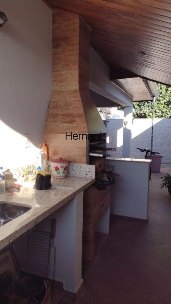 Casa, 3 quartos, 177 m² - Foto 1
