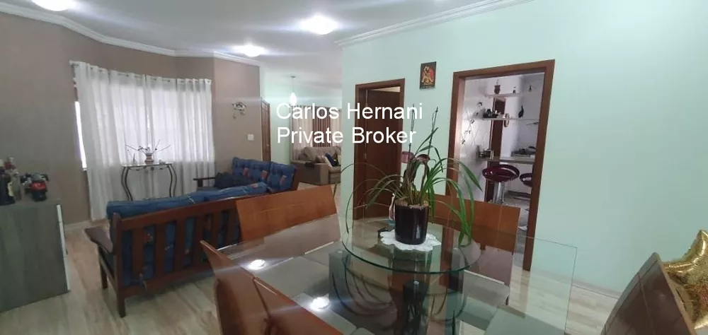 Casa à venda com 3 quartos, 330m² - Foto 4