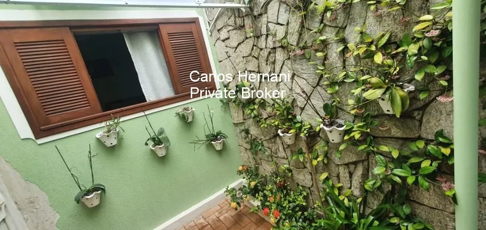 Casa à venda com 3 quartos, 330m² - Foto 2