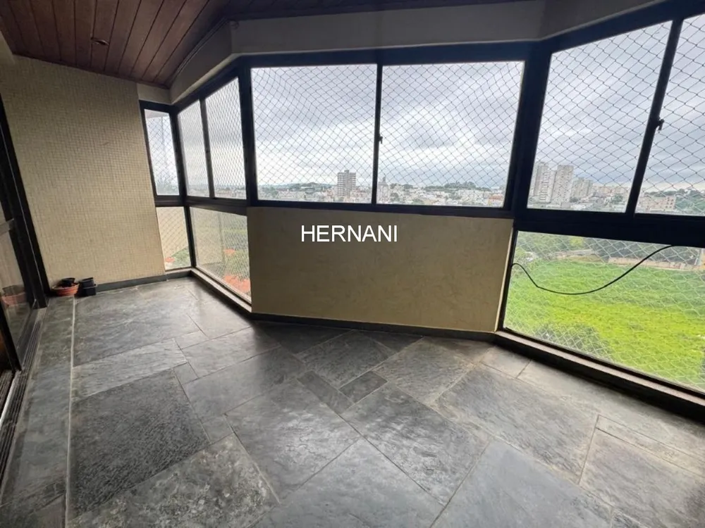 Apartamento, 3 quartos, 200 m² - Foto 1