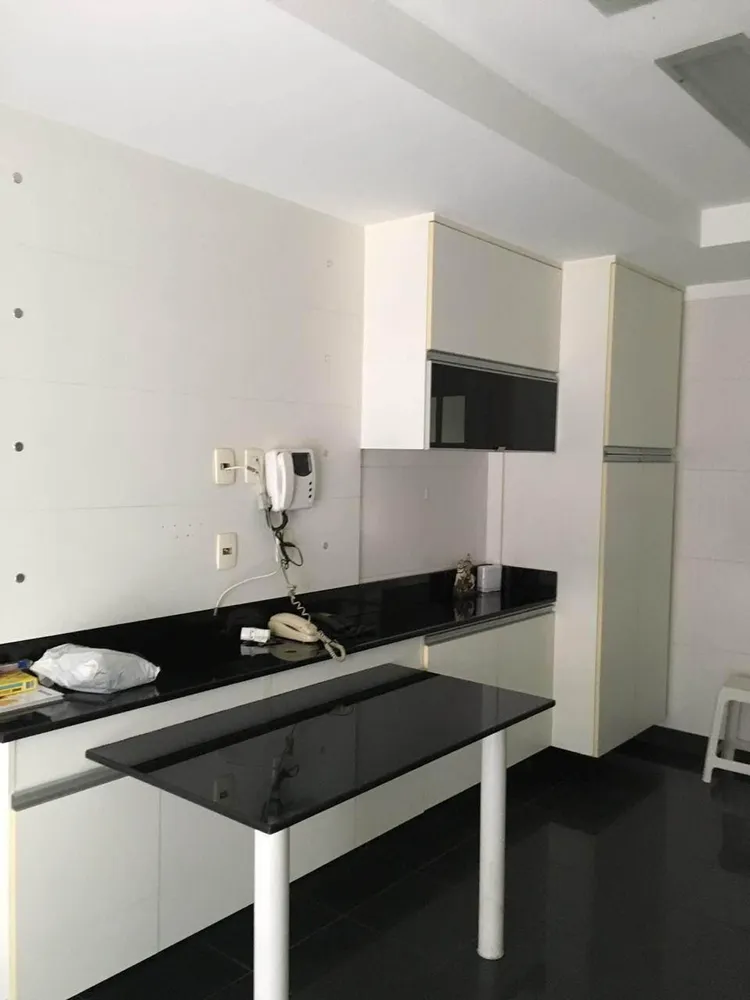 Casa, 4 quartos, 270 m² - Foto 13