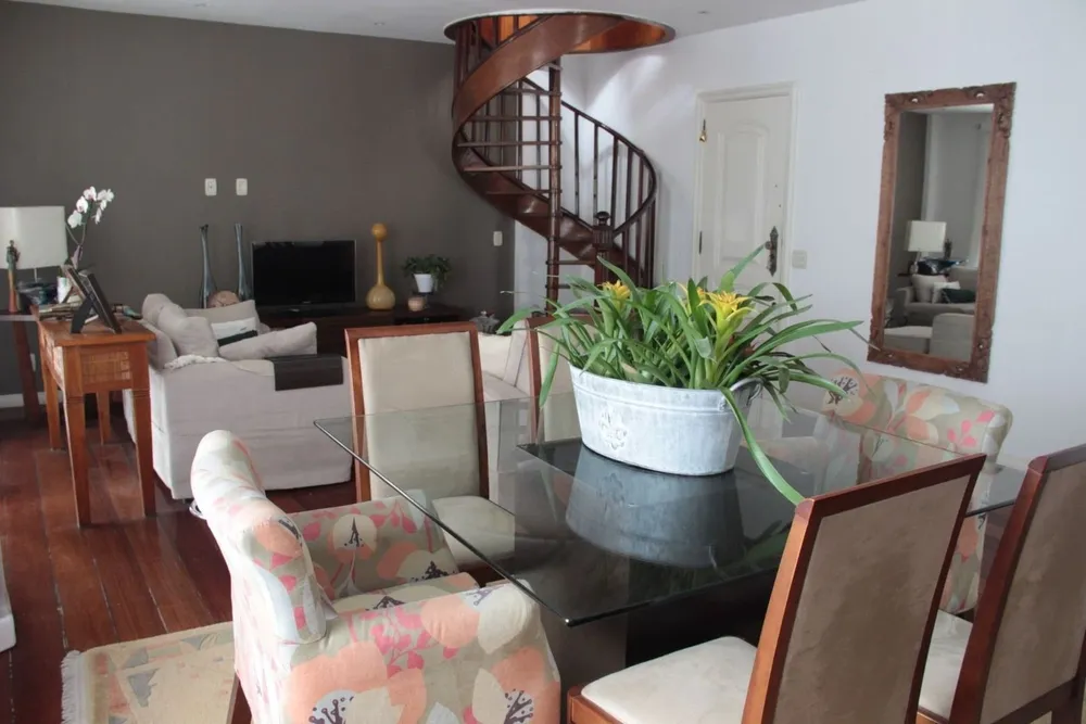 Cobertura, 3 quartos, 207 m² - Foto 1