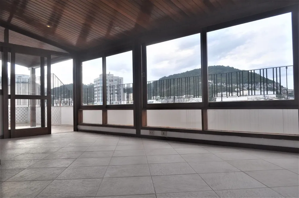 Cobertura, 3 quartos, 260 m² - Foto 1