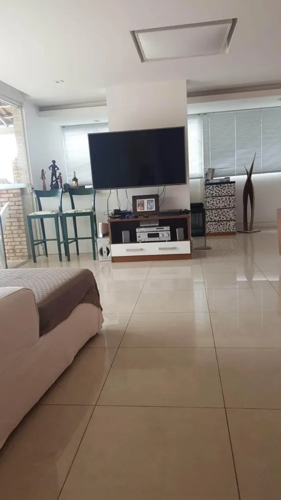 Cobertura, 3 quartos, 231 m² - Foto 3