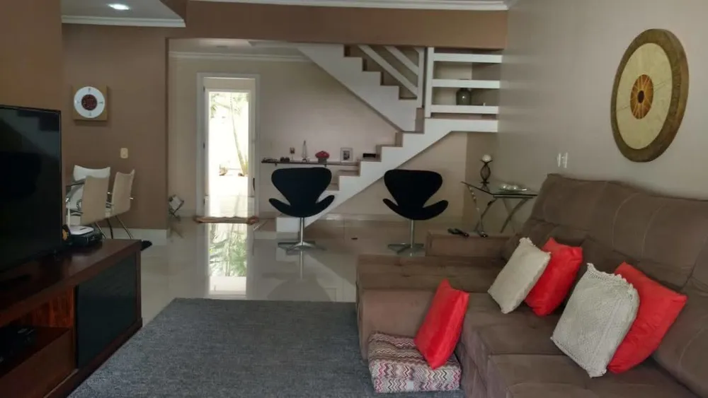 Casa, 3 quartos, 884 m² - Foto 1