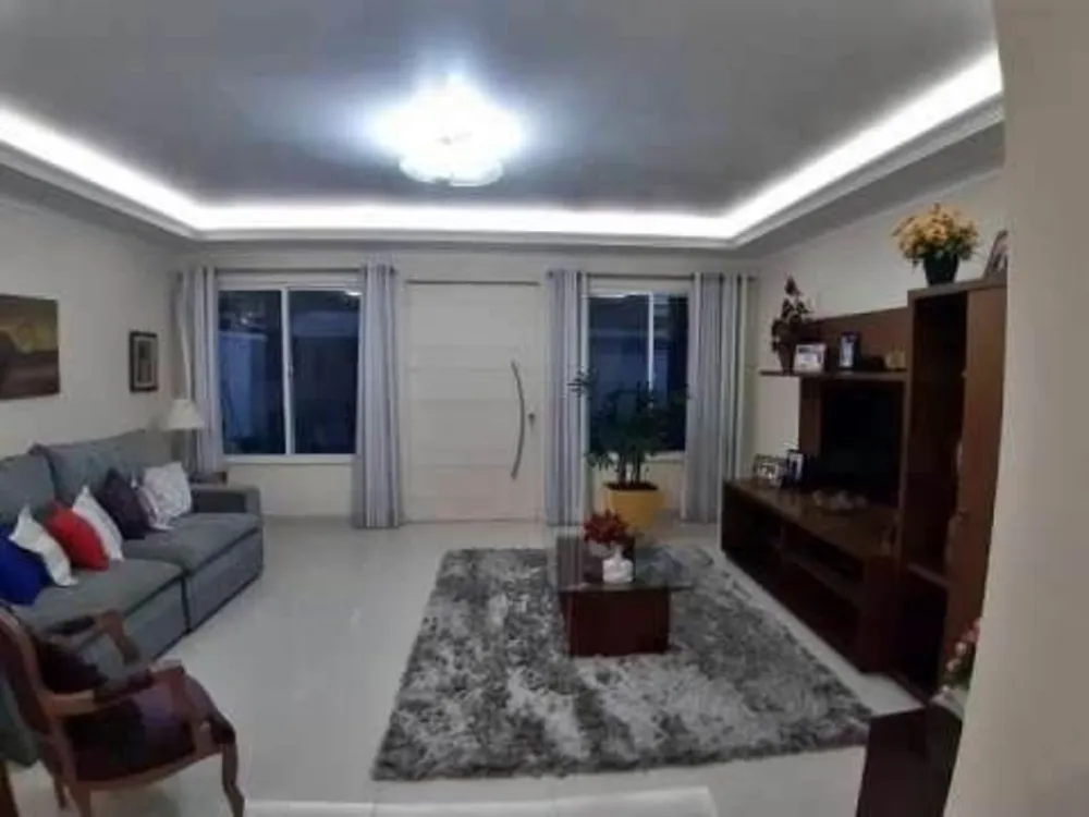 Casa, 3 quartos, 320 m² - Foto 1