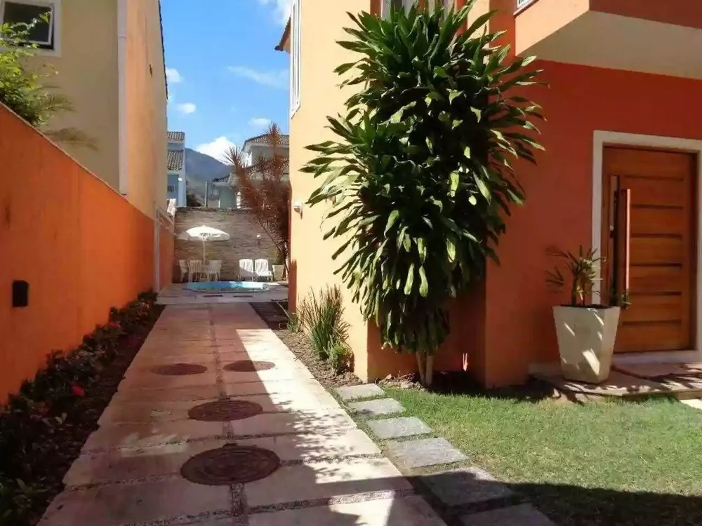 Casa, 3 quartos, 242 m² - Foto 2