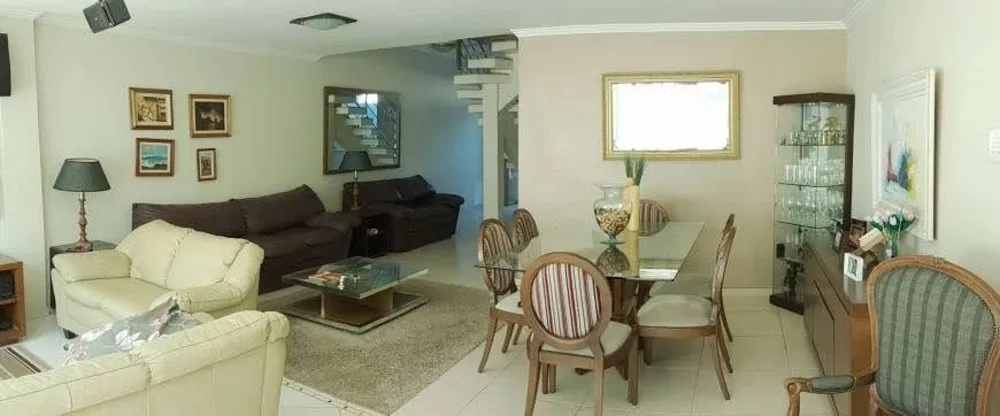 Casa, 3 quartos, 230 m² - Foto 1