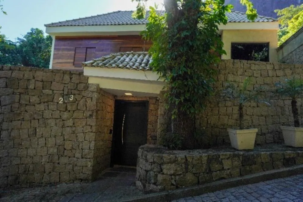 Casa, 4 quartos, 220 m² - Foto 2