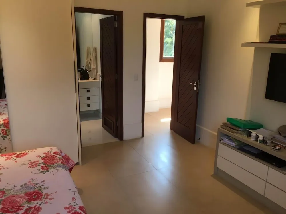 Casa, 6 quartos, 1500 m² - Foto 1