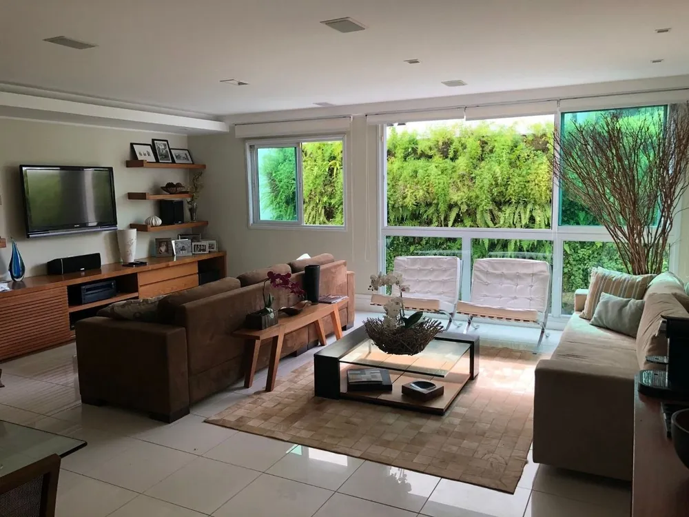 Apartamento, 3 quartos, 140 m² - Foto 1