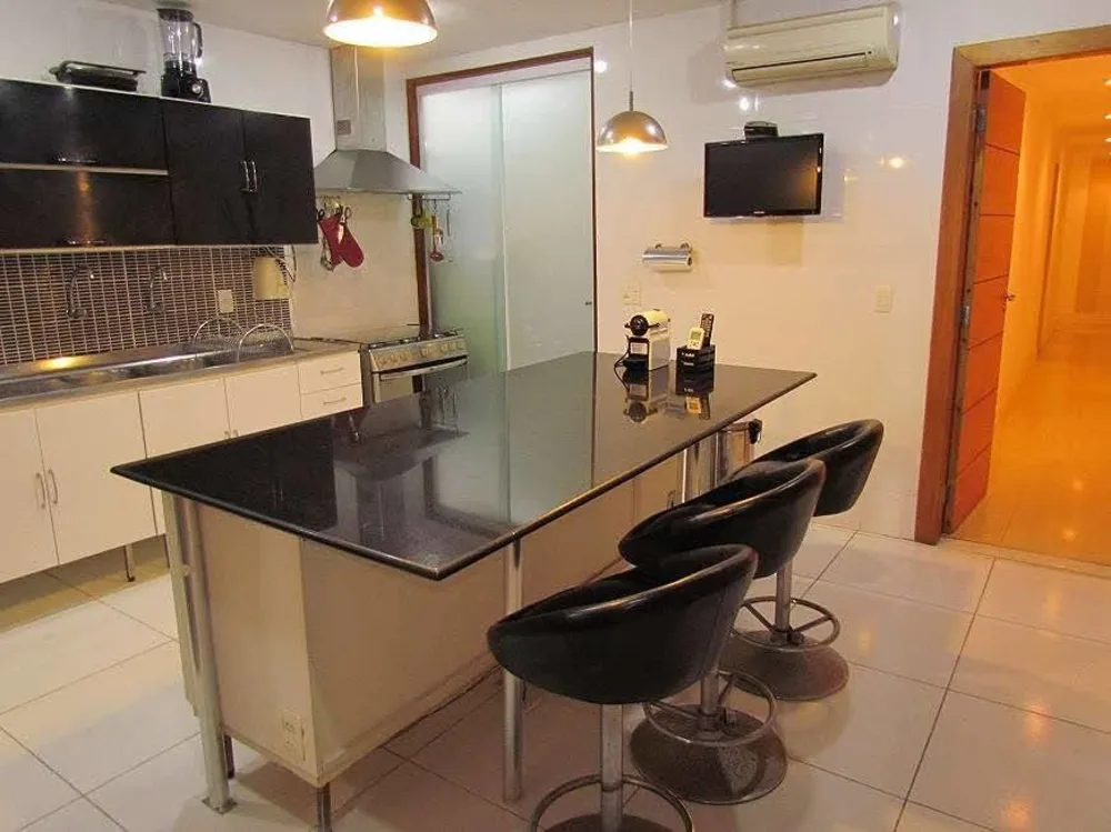 Apartamento, 3 quartos, 210 m² - Foto 10