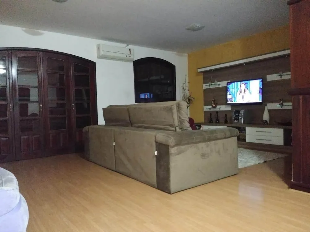 Casa, 4 quartos, 290 m² - Foto 2