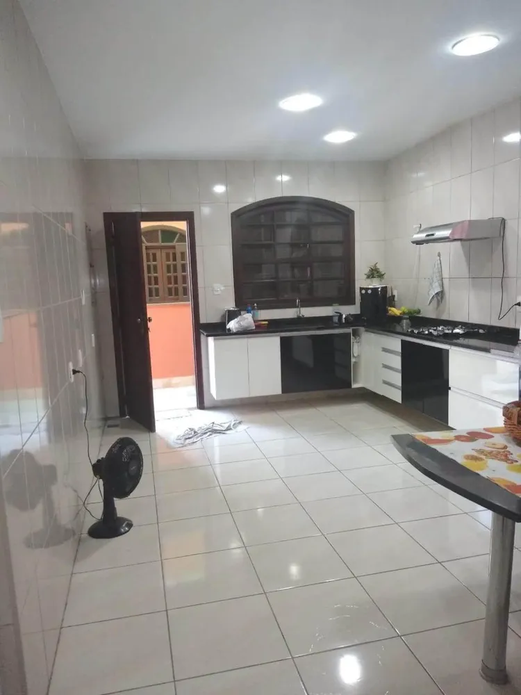 Casa, 4 quartos, 290 m² - Foto 23