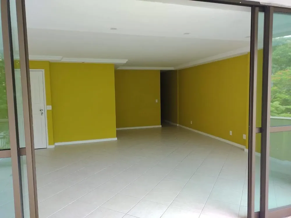 Apartamento, 3 quartos, 140 m² - Foto 2
