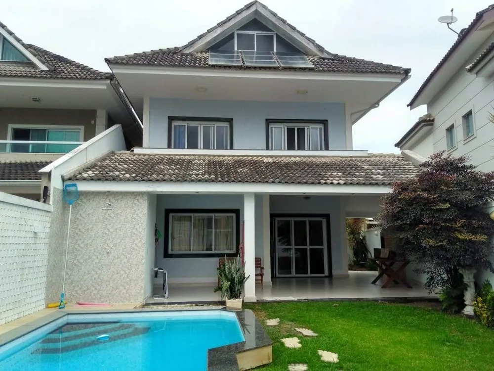 Casa, 4 quartos, 272 m² - Foto 1