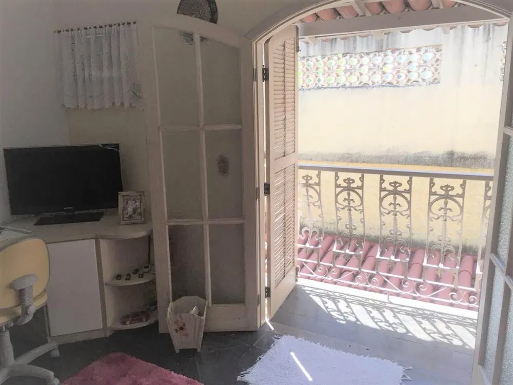 Casa, 4 quartos, 267 m² - Foto 1