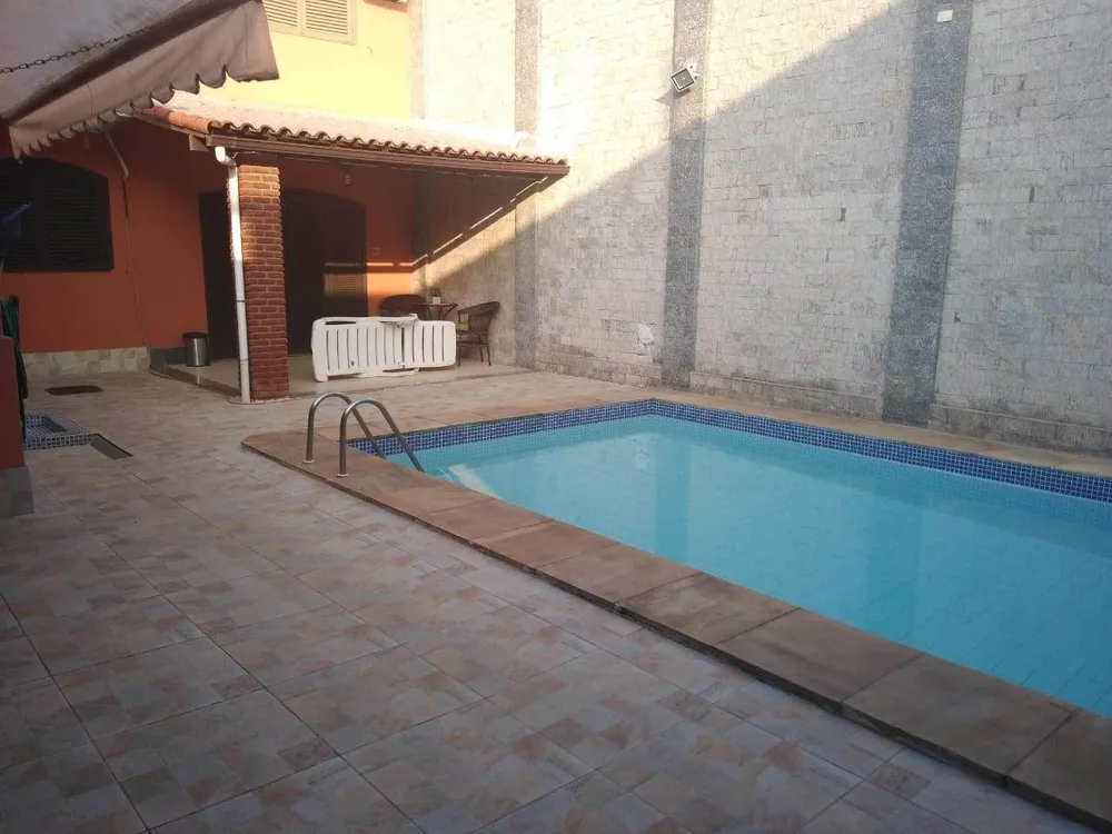 Casa, 4 quartos, 290 m² - Foto 1