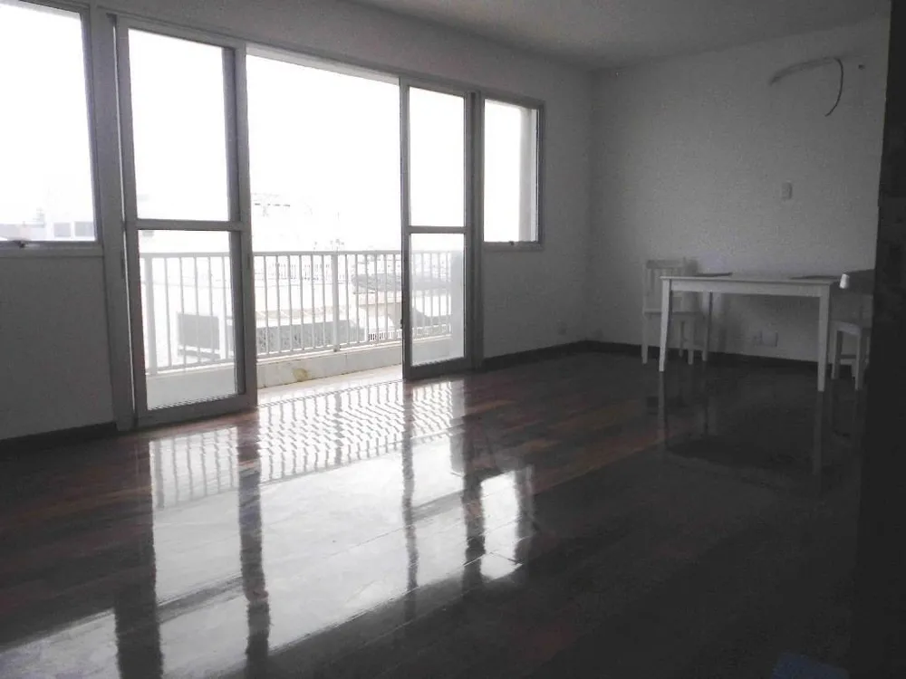 Cobertura, 3 quartos, 251 m² - Foto 2