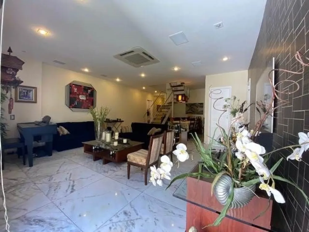 Cobertura, 3 quartos, 200 m² - Foto 1
