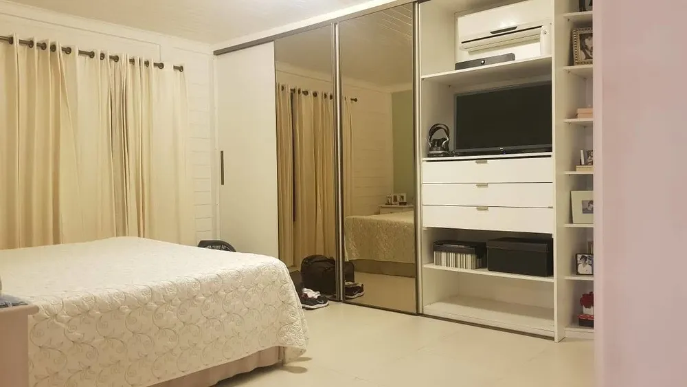 Casa, 4 quartos, 1200 m² - Foto 1