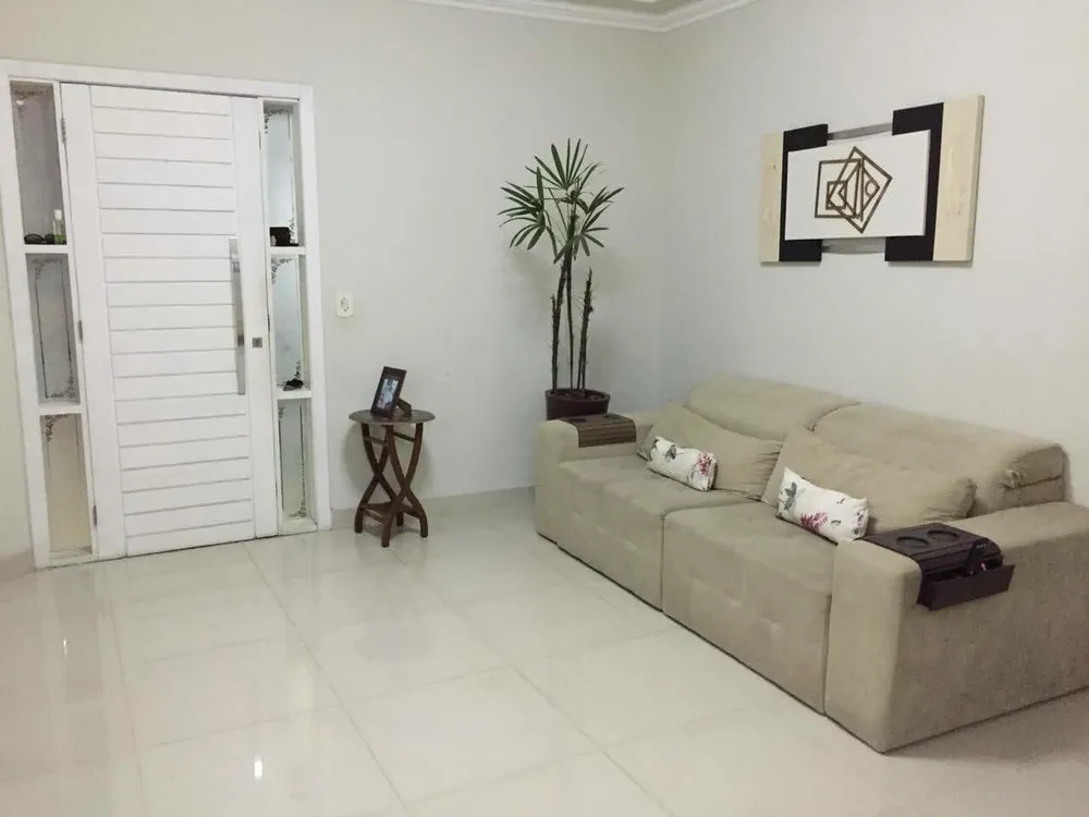 Casa, 3 quartos, 200 m² - Foto 3
